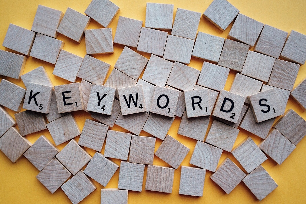 Diferencias entre keywords SEO simples y compuestas